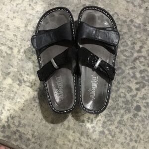 Alegria women’s Black Slide Sandals